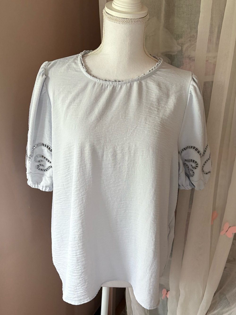Adrianna Papell Light Blue Woman’s Puff Sleeve Cut-out Detail Blouse
